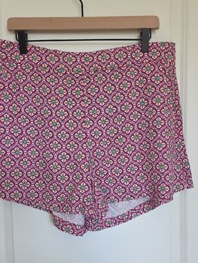 Old Navy Pink Patterned Women’s Shorts